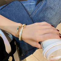 Light-luxury Panel Curved Metal-textured Korean-style Trendy Social Media Worthy Jewelry