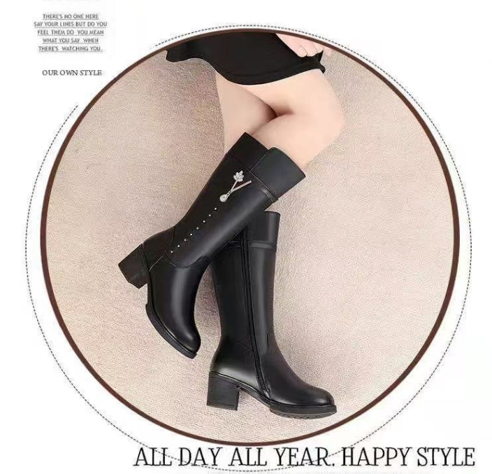 Womens Fleece-Lined Tall Boots In Soft Leather With Wool Lining And Zipper