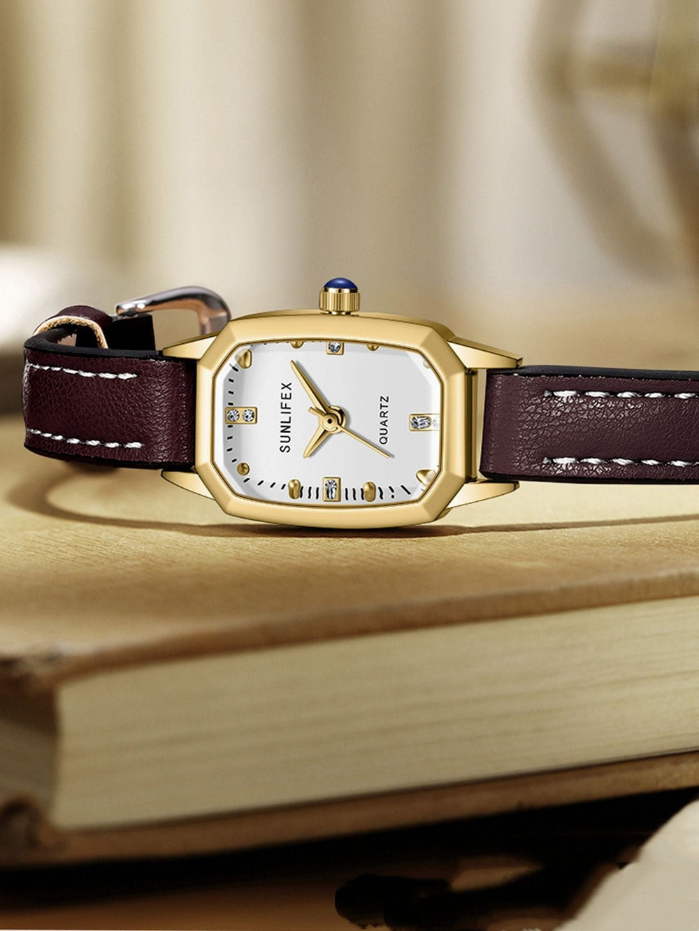 Versatile Watch For Everyday Wear And Commuting