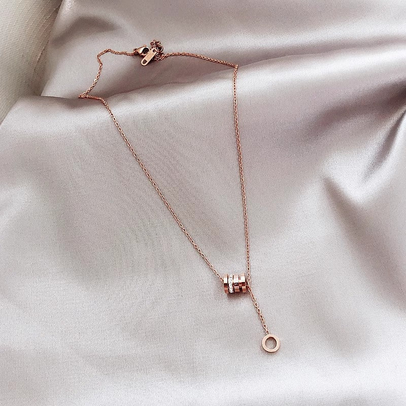High-end Gold Pendant Titanium Steel Necklace Accessory