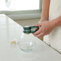 Kitchen Gadgets Multifunctional 2-in-1 Garlic Press Household Garlic Masher