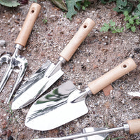 Household Garden Gadgets For Planting Flowers And Catching The Sea