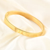 Simple Glossy Snap Bracelet For Women