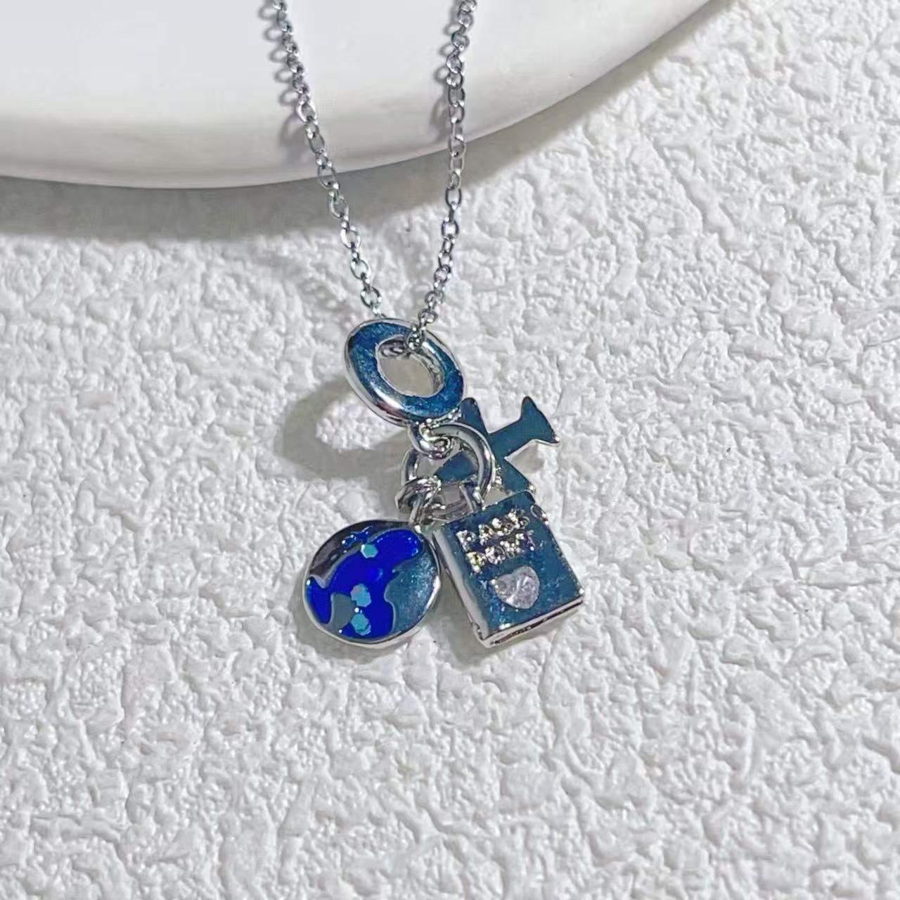 Light Luxury Zircon Airplane Passport Pendant Necklace