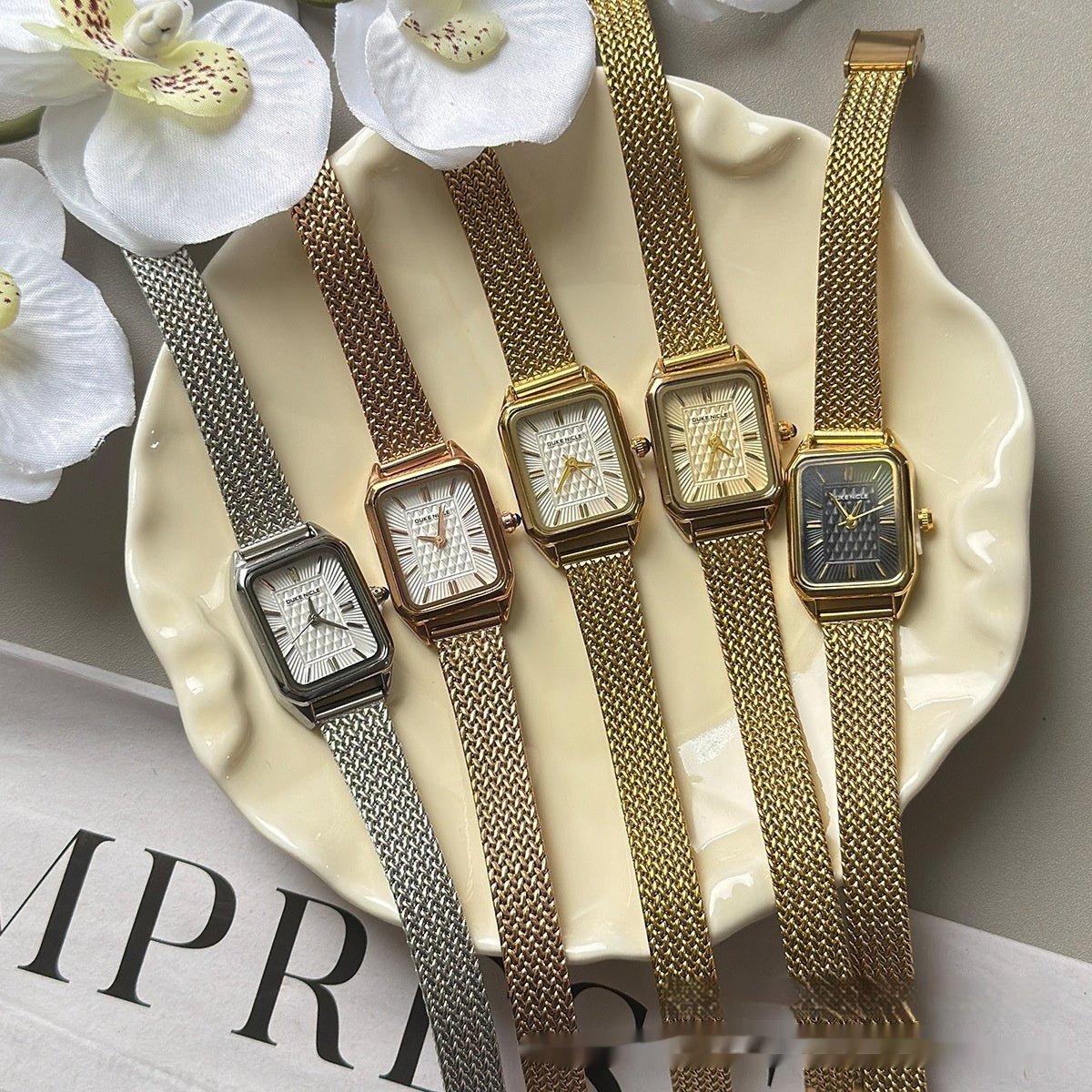lWomen Luxury Minimalist Watch Simple Compact Dial Student Fashion Watch