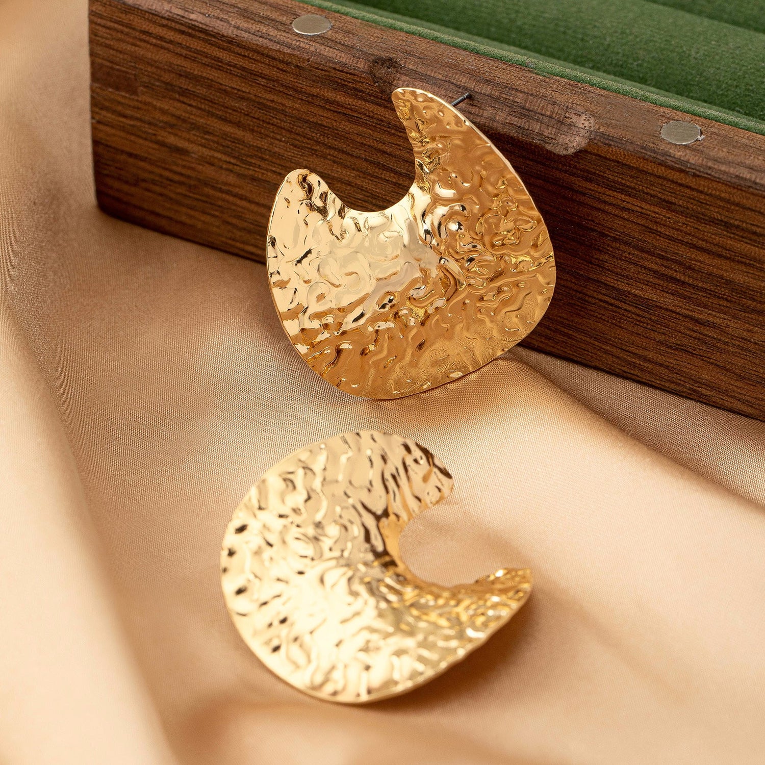 Water-wave Crescent Moon Trendy Street-style Earrings For Women