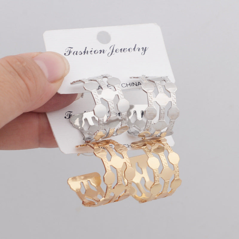 Dainty Hollow-out Earrings For Women