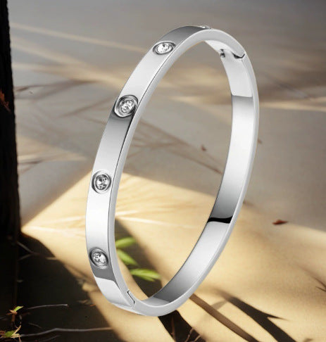 Zircon Bracelet With A Traditional Chinese Aesthetic And Elegant Vibe
