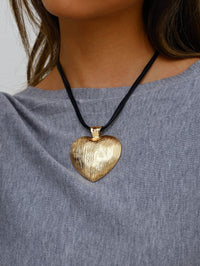 Womens Minimalist Trendy Geometric Hollow-out Heart Clavicle Necklace